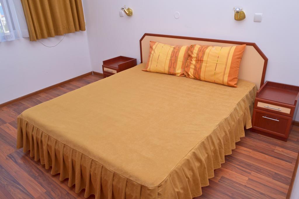 Svetlana Hotel Byala  Phòng bức ảnh